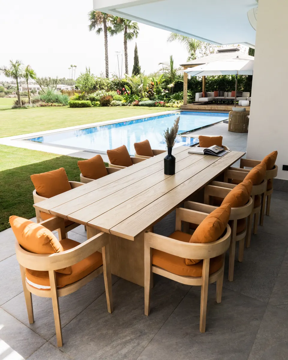 Outdoor furnite table and chairs